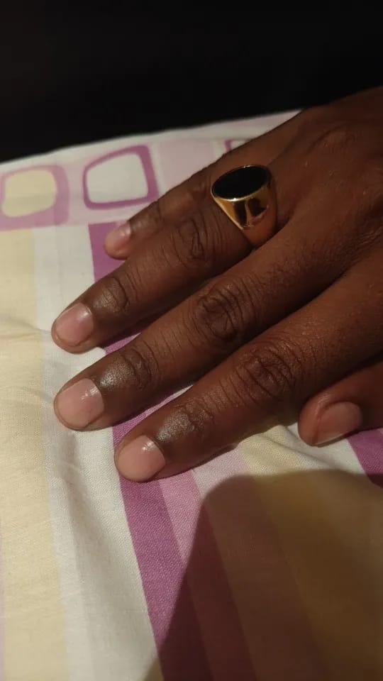 Customer photo review of Chevalière pierre ronde (or)