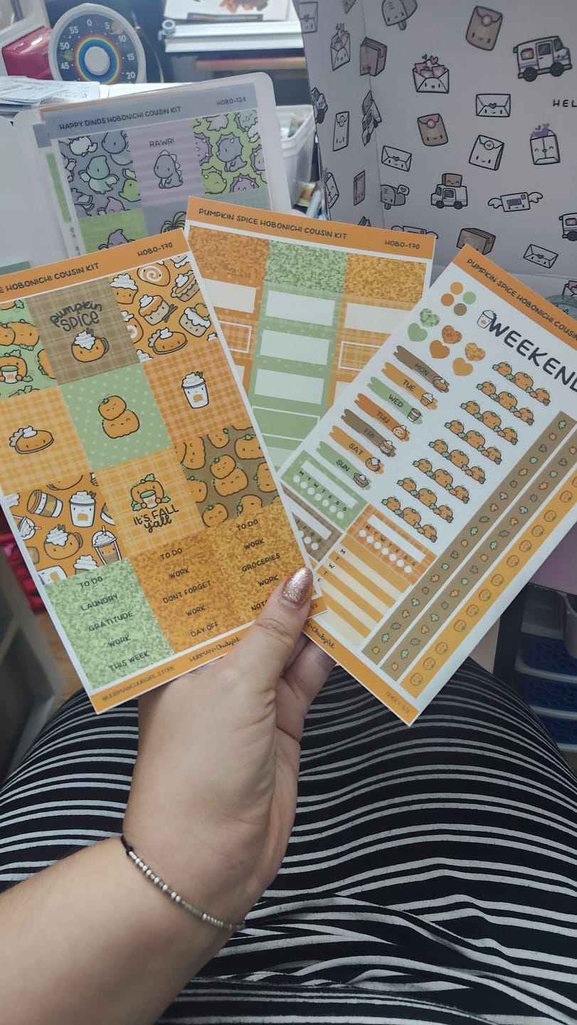 Customer photo review of Pumpkin Spice Theme Hobonichi Cousin Weekly Kit (Set of 3)