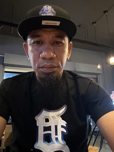 Customer photo review of 9FIFTY New Era x Transformers One Autobot Navy Snapback