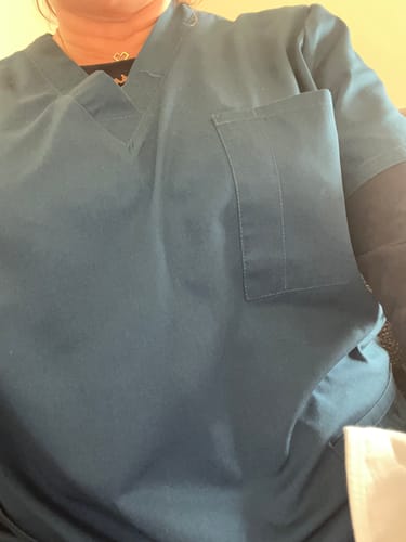 Customer photo review of Adar Unisex V-Neck Scrubs Top - 601