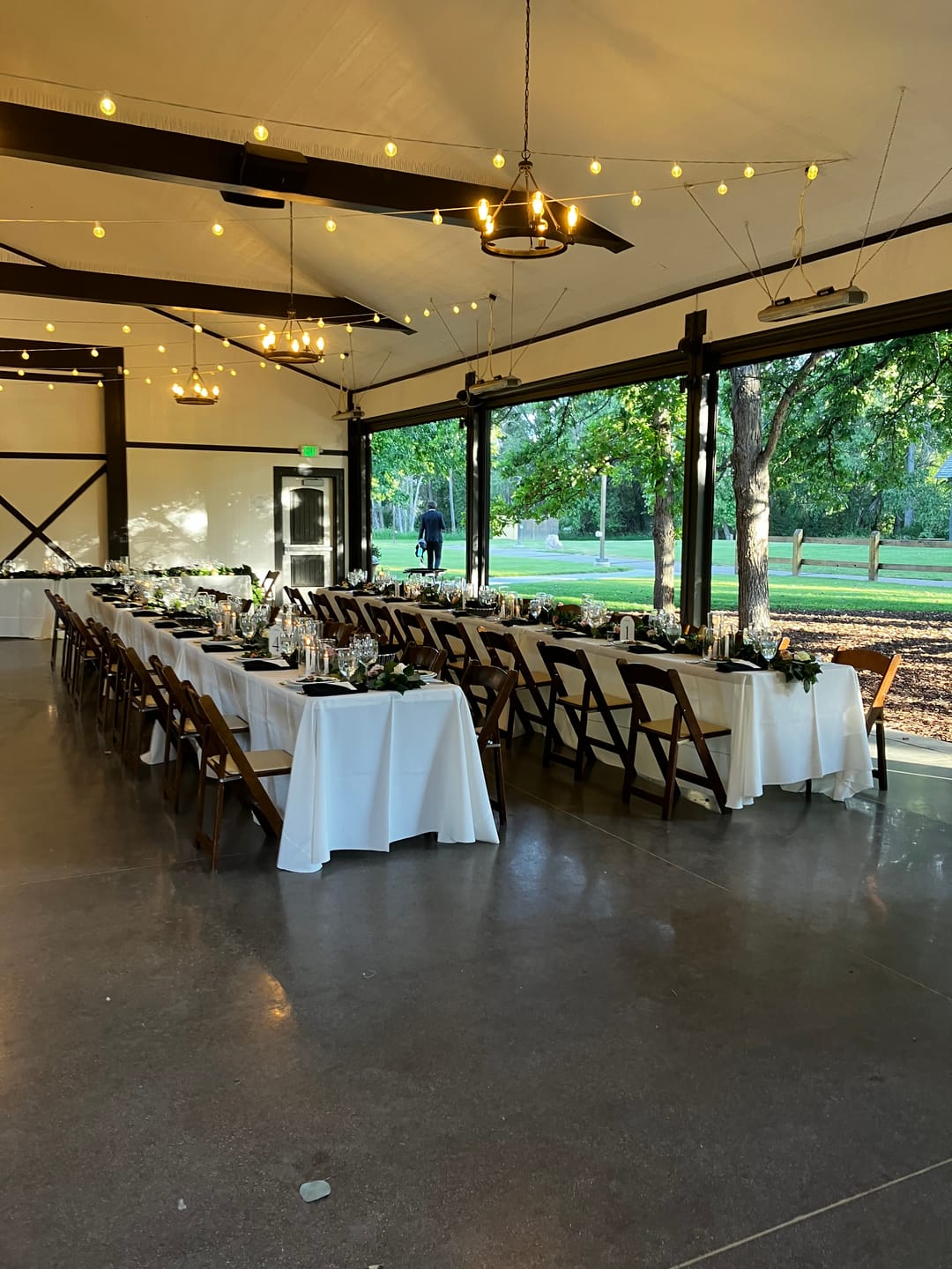 Customer photo review of 25' FRESH Salal & Silver Dollar Eucalyptus Garland