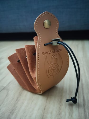 Customer photo review of 2in1 Würfelbeutel und Würfelunterlage