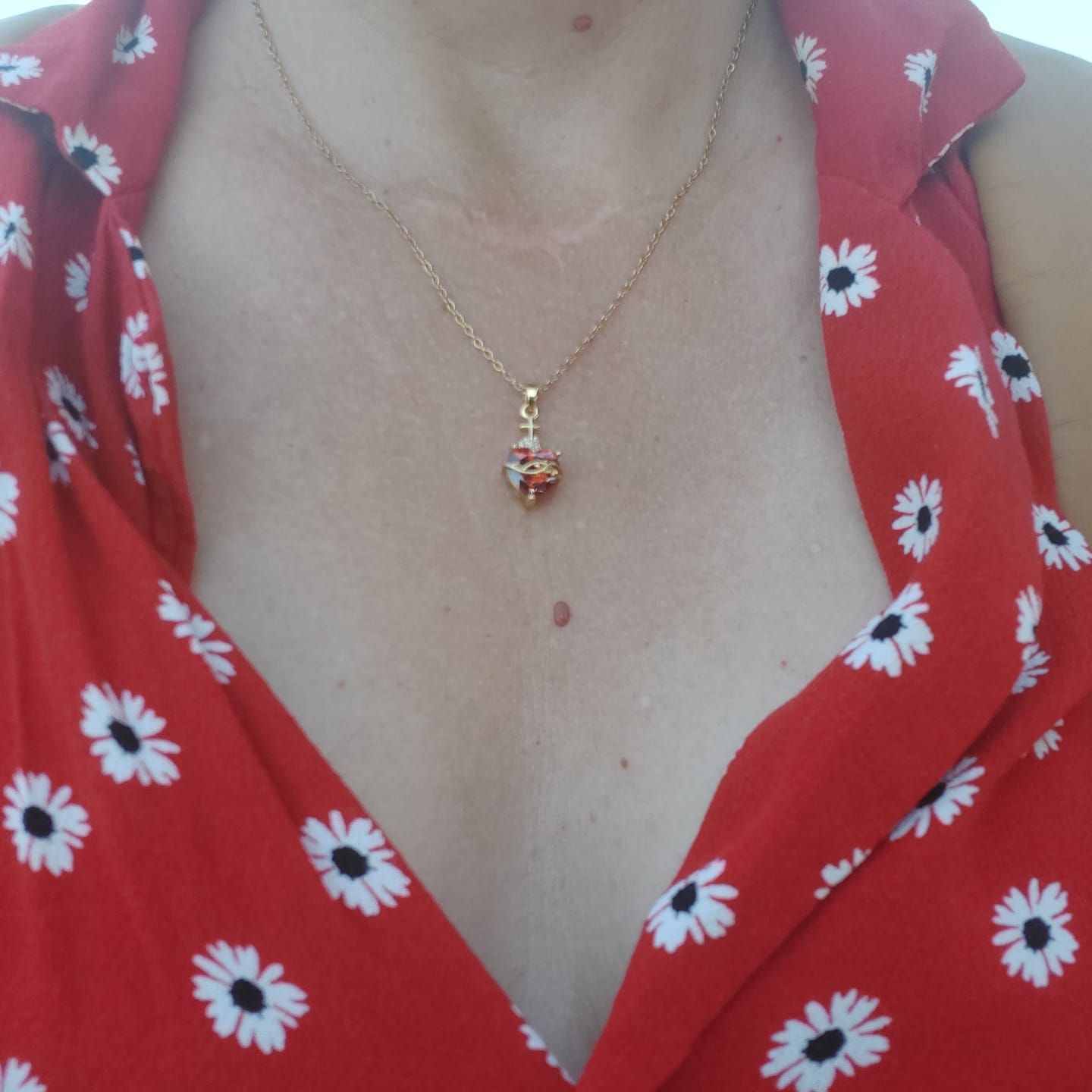 Customer photo review of Collier Cœur Sacré