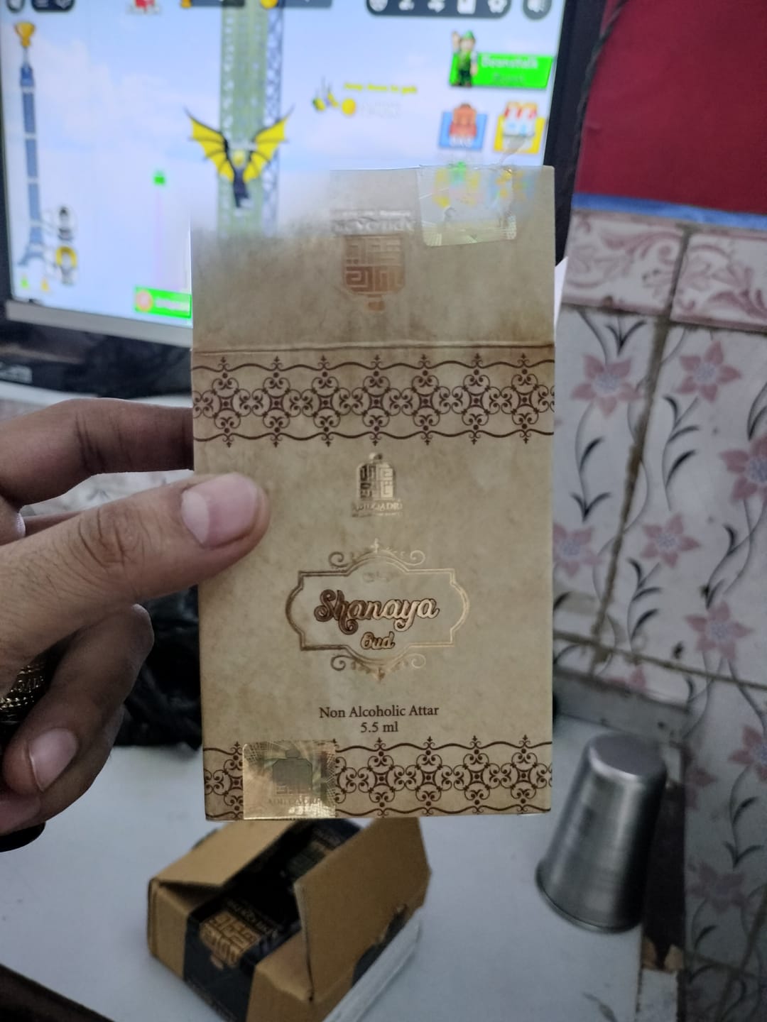 Customer photo review of Shanaya Oud Luxury Attar Perfume