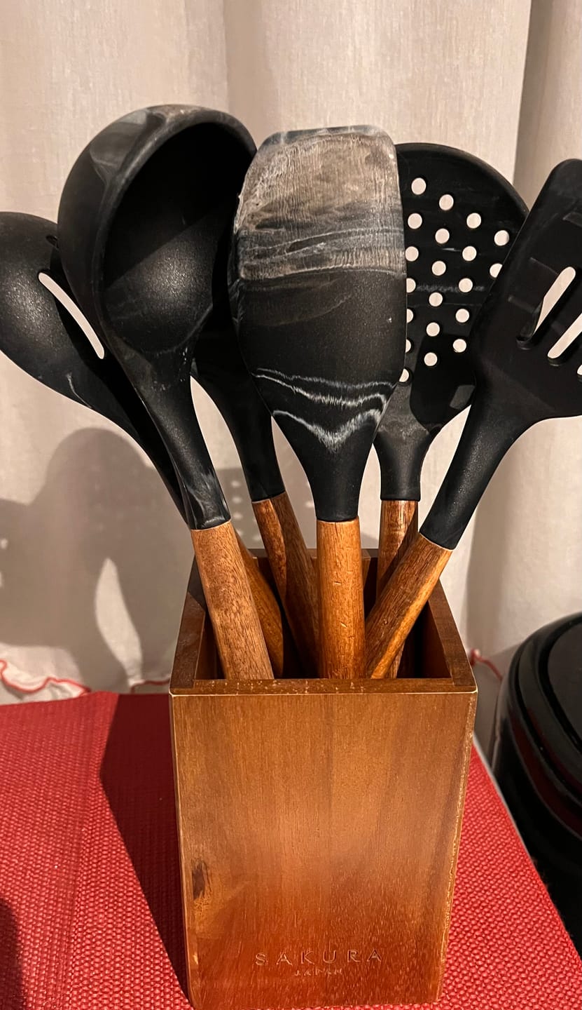 Customer photo review of Set De 7 Piezas Sakura Phuket De Acacia + Silicona Marmolada Black - Porta + 6 Utensilios
