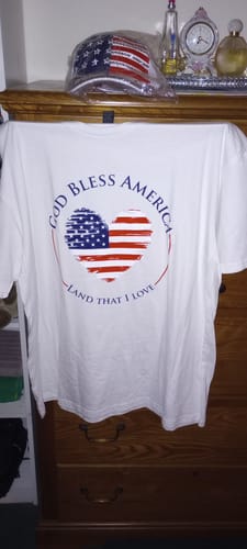 Debra L. review of God Bless America Heart Short Sleeve Shirt image 1 out of 1