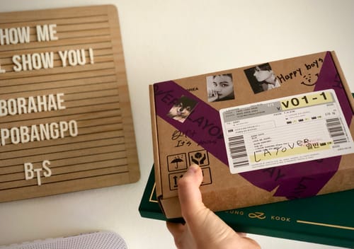 Customer photo review of V (BTS) - 'Layover'