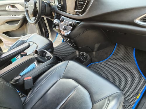 Customer photo review of Dywaniki samochodowe na zamówienie - Przód i tył