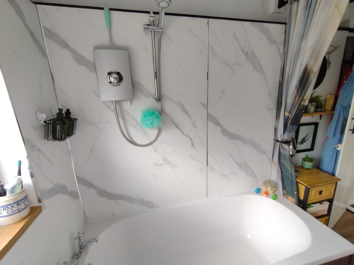 Customer photo review of 18mm Chrome Internal Corner Quadrant Trim