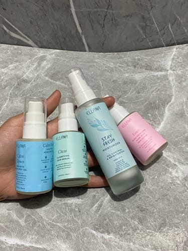 Customer photo review of Stay Fresh Moisturizer Controls Oil and Brightens