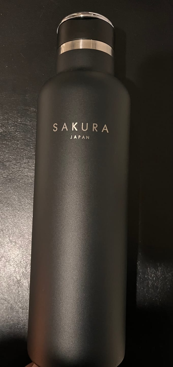 Customer photo review of Botella Térmica Sakura Acero Inoxidable 750 Ml Negra Mate