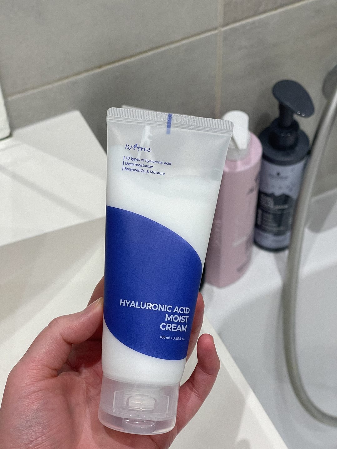 Customer photo review of Krēms dziļai ādas mitrināšanai ar hialuronskābe IsNtree Hyaluronic Acid Moist Cream