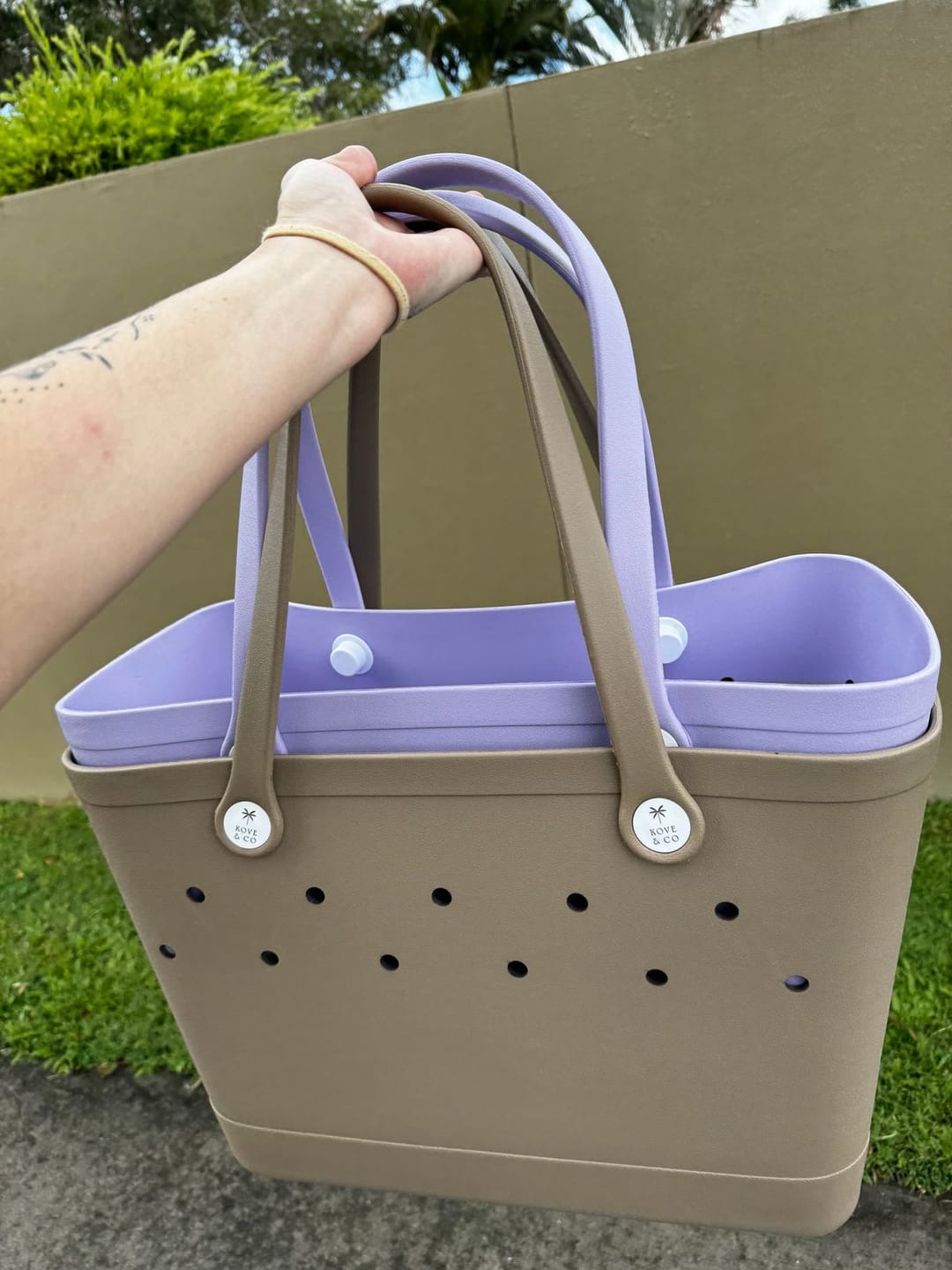 Customer photo review of Maxi Tribe Bag in Mermaid Purple