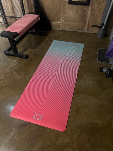 Customer photo review of LIMITED EDITION Royal Change Gradient Yoga Mat | 5MM