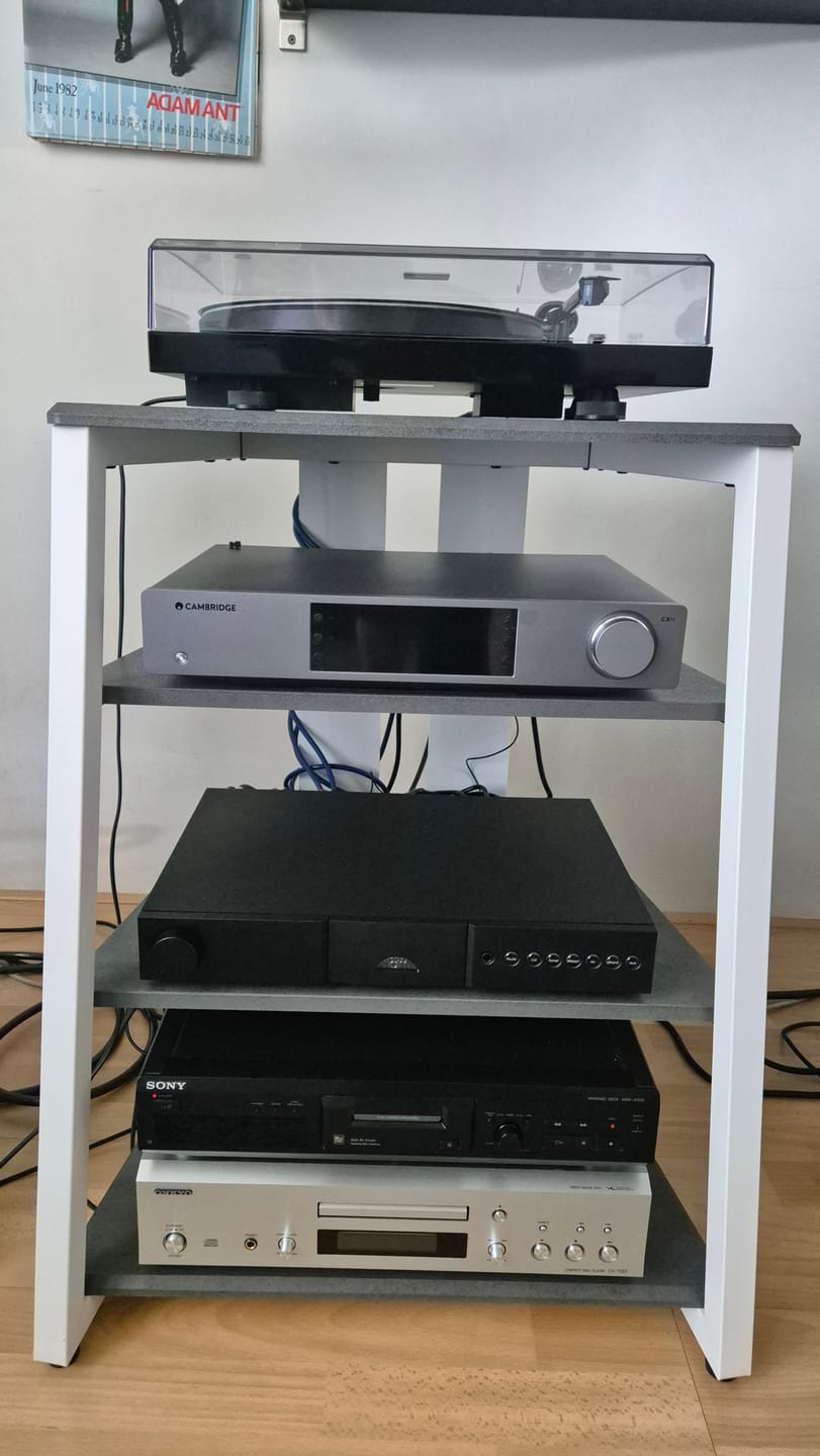 Customer photo review of Eiffel F07 Audio Rack