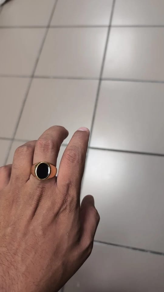 Customer photo review of Chevalière pierre ronde (or)