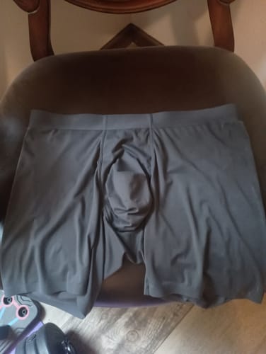 Customer photo review of Nylon Seamless 7in Boxer Briefs No Fly 3pk Black/Heather Gray/Slate Green