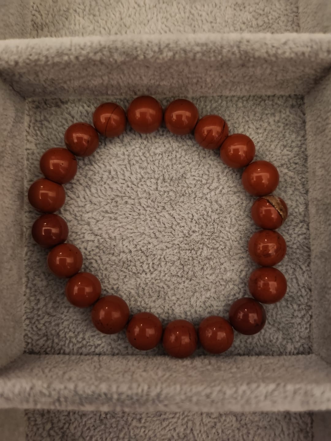 Customer photo review of Bracelet Jaspe Rouge 10mm