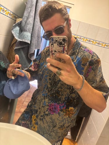 Customer photo review of Chemise à manches courtes respirante à motif floral rétro pour homme