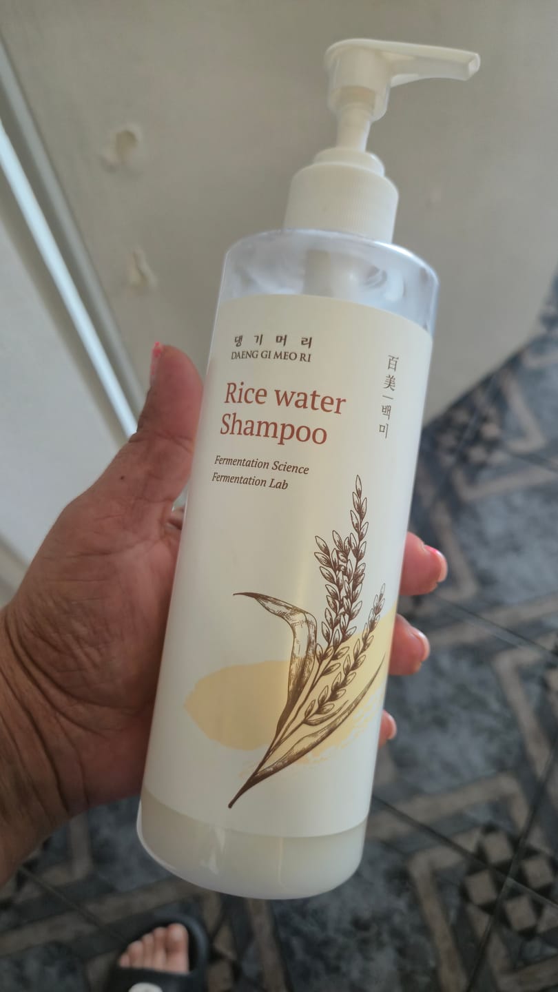 Customer photo review of Изглаждащ шампоан против косопад за увредена и хвърчаща коса DOORI Перлен Блясък Rice Water Shampoo