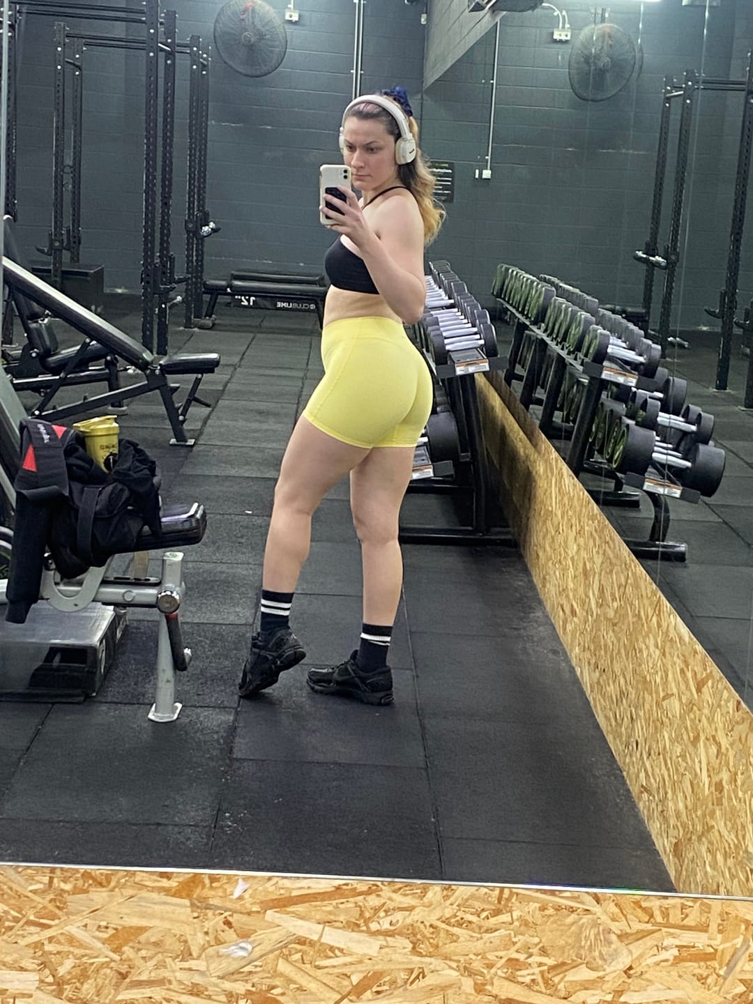 Customer photo review of W130 Amore Scrunch Short