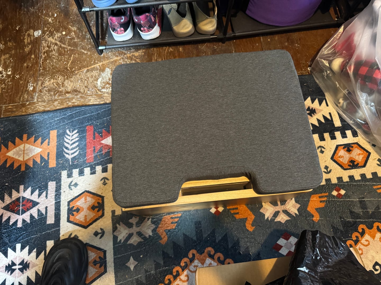 Customer photo review of Ungloo Box - Portable Meditation Chair With Back and Hip Support
