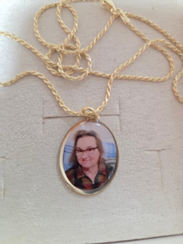 Customer photo review of Collana Foto Personalizzata Ovale Maglia Corda
