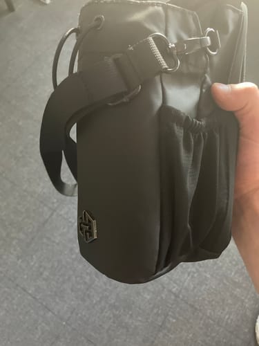 Customer photo review of Magnetic-Bottle-Bag – fürs Gym & unterwegs