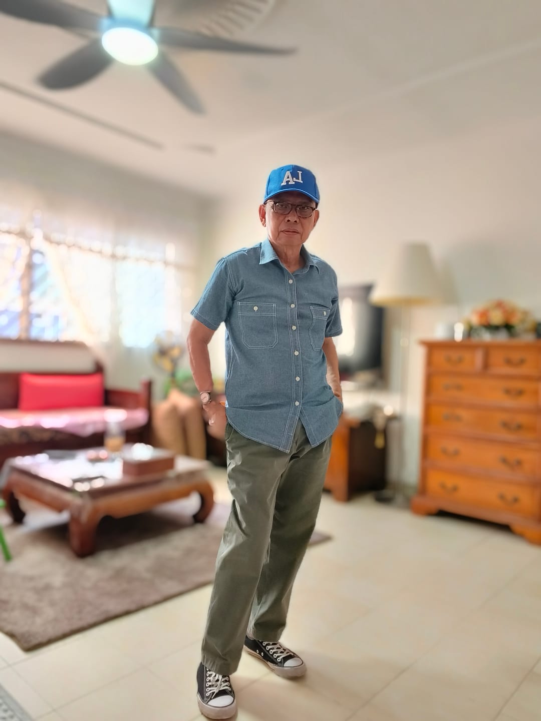 Customer photo review of Chambray Short Sleeve Work Shirt