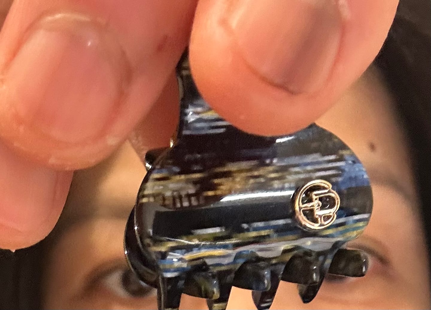 Customer photo review of kirite Mini Hair Claw