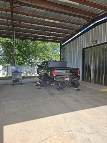 Customer photo review of Wheel Spacers 1 inch 6x5.5" Hubcentric For Toyota Tacoma 4Runner Tundra FJ Cruiser Blue