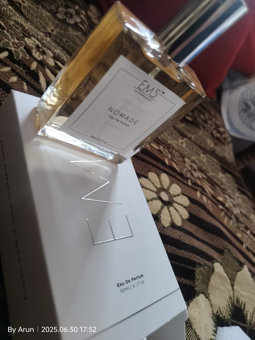 Customer photo review of EM5™ Nomade Unisex Perfume EDP Spray for Men & Women | Amber Oud Smoky Leather Fragrance Accords | Luxury Gift for Him / Her | Variants Available: 50 ml Spray / 15 ml Spray