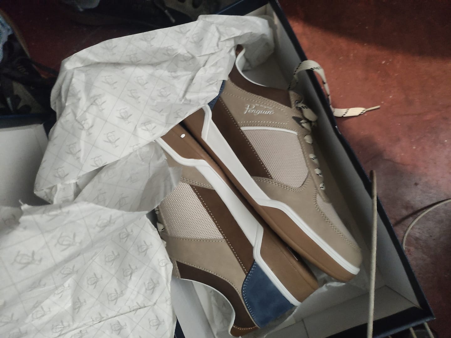 Customer photo review of Tenis Style Hank Khaki