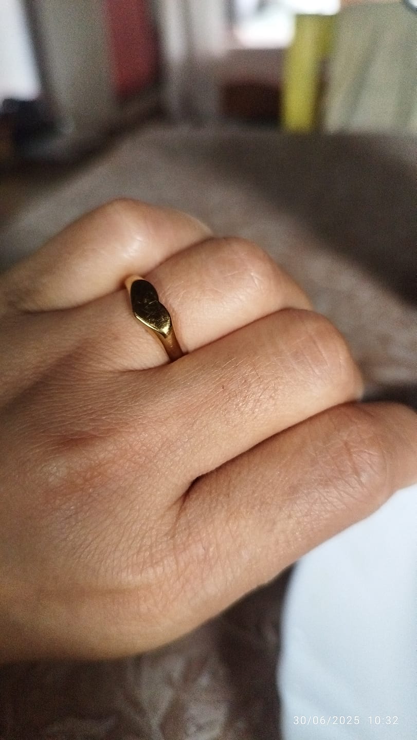 Customer photo review of Sleek Heart Ring