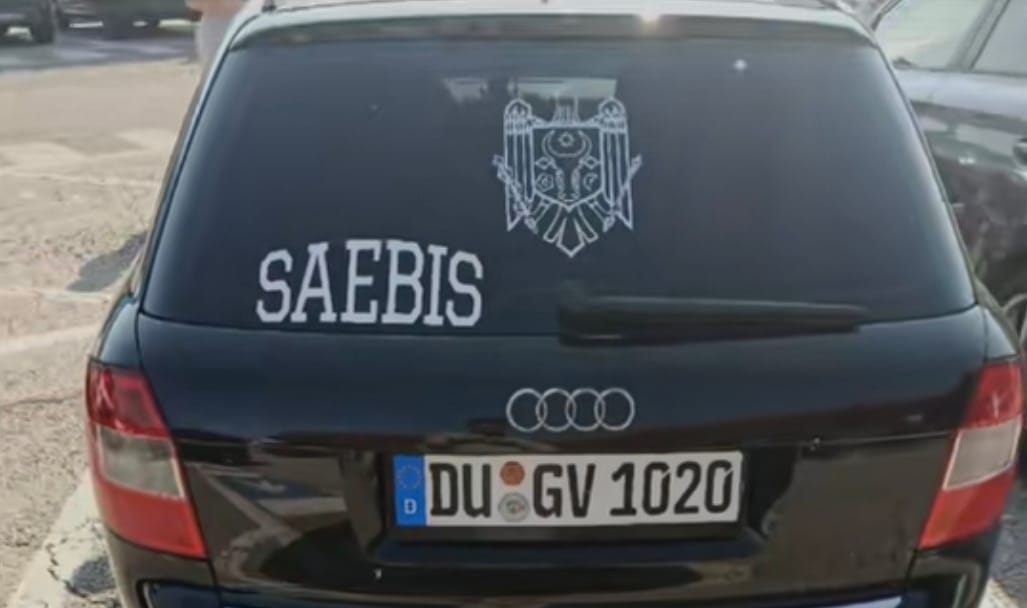 Customer photo review of SAEBIS® Lifestyle Auto Folie weiß, schwarz oder Chameleon