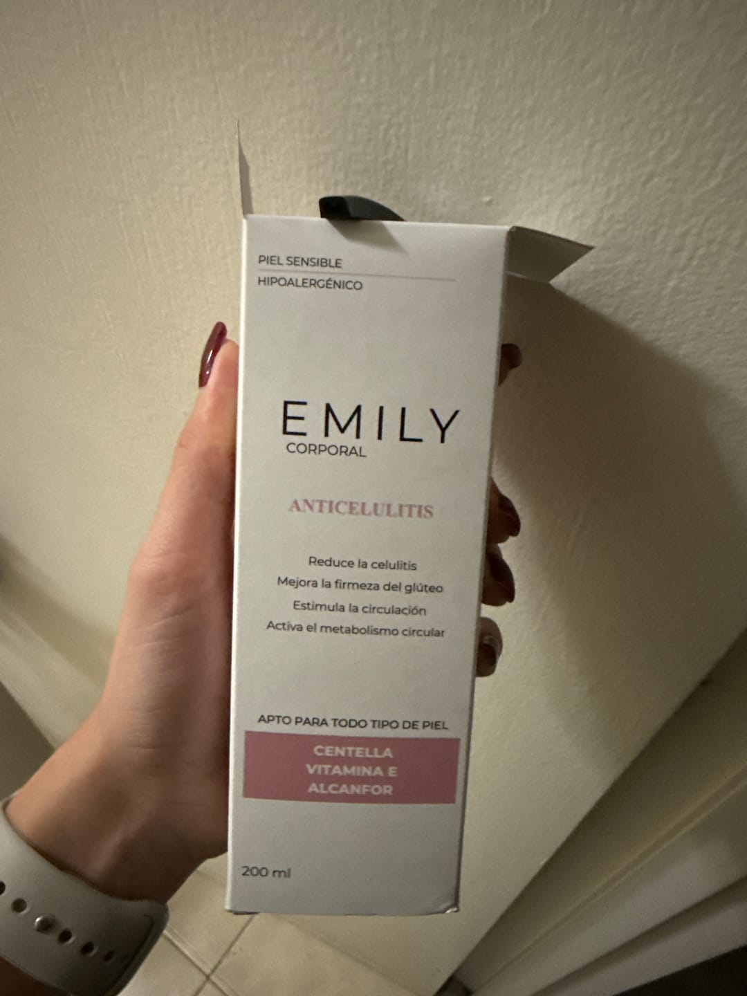 Customer photo review of Crema AntiCelulitis🧴🦵 - 200ml EMILY