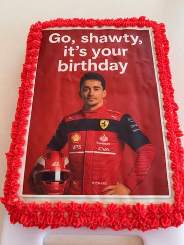 Customer photo review of A4 Rectangle Custom Edible Icing Image