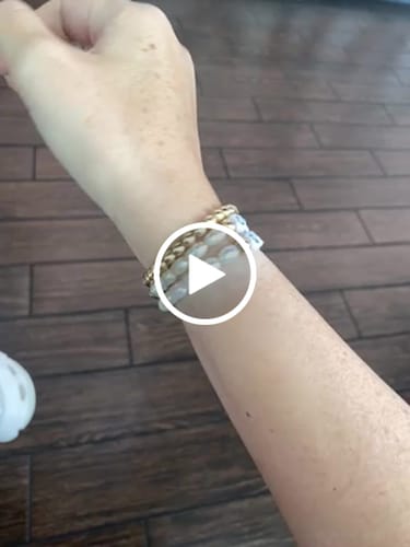 Customer video review of custom pearl bracelet