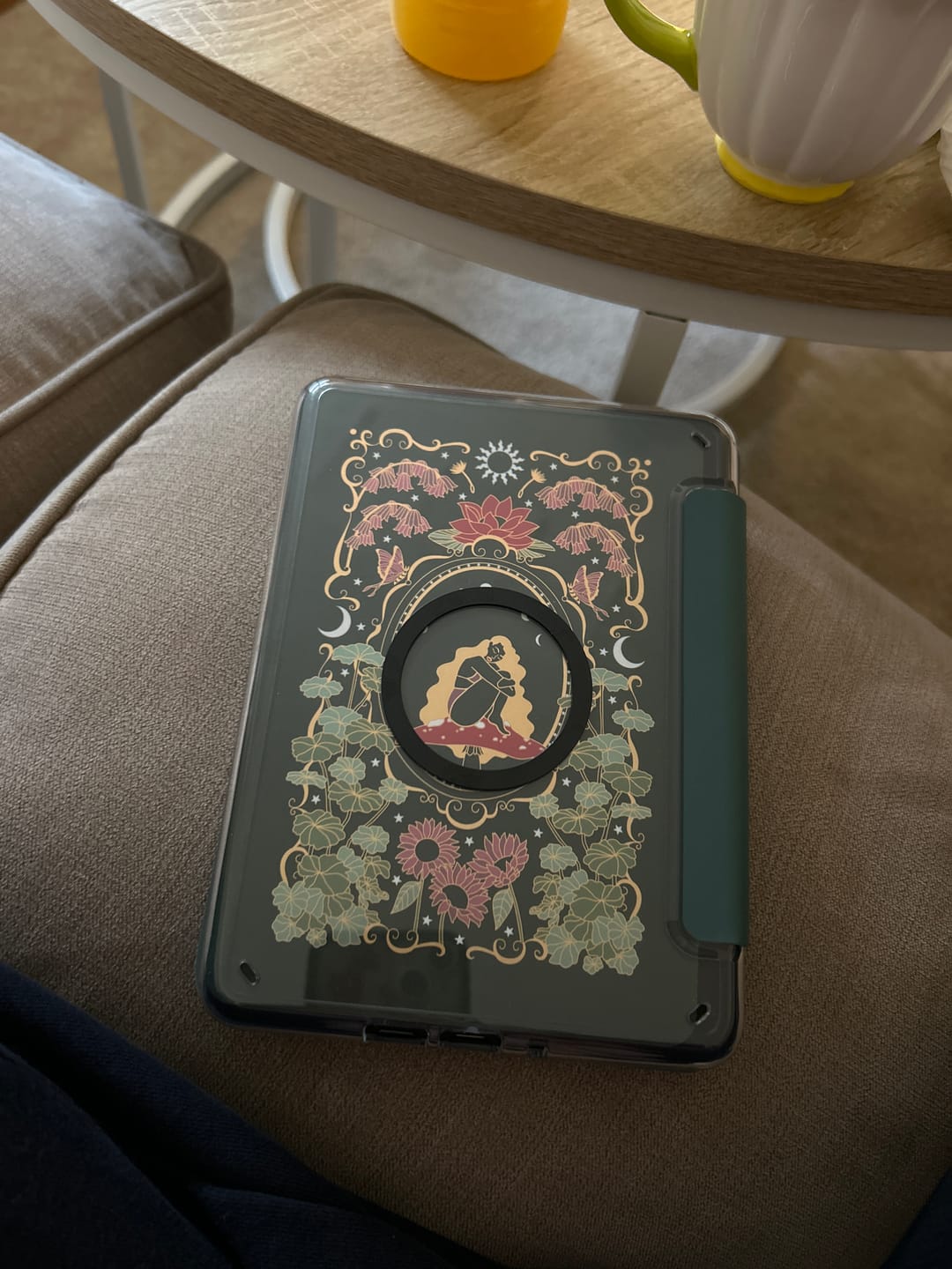 Customer photo review of Wonderland - Kindle Sticker Insert