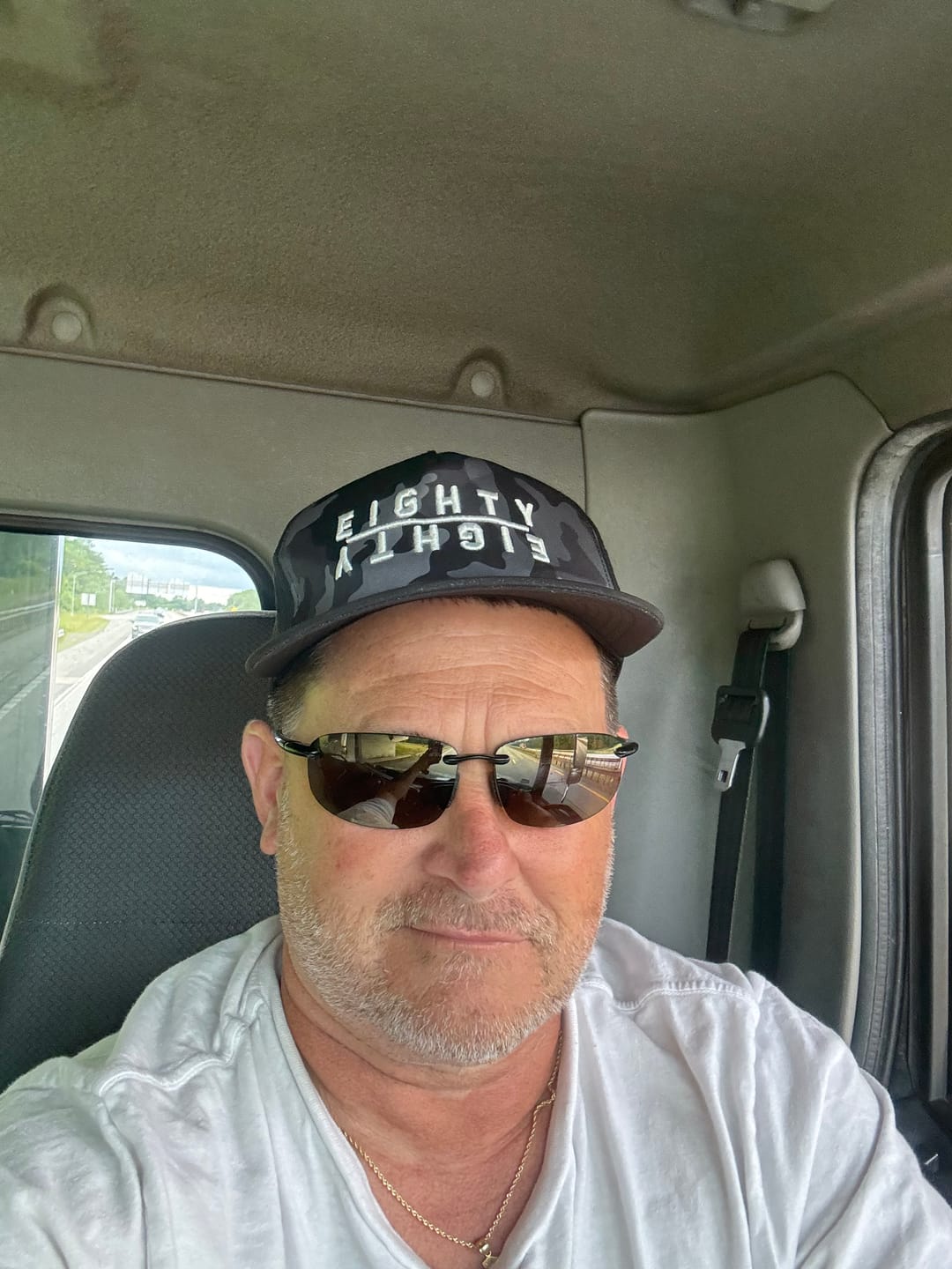 Customer photo review of 80Eighty® Mirror Hat