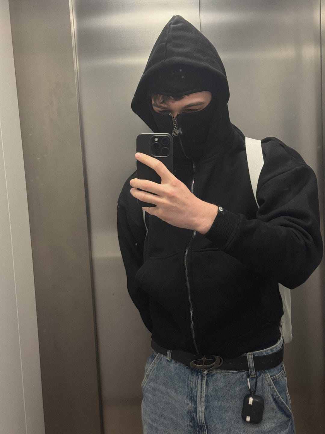 Customer photo review of 470 GSM BALACLAVA HOODIE LIMITED BLACK