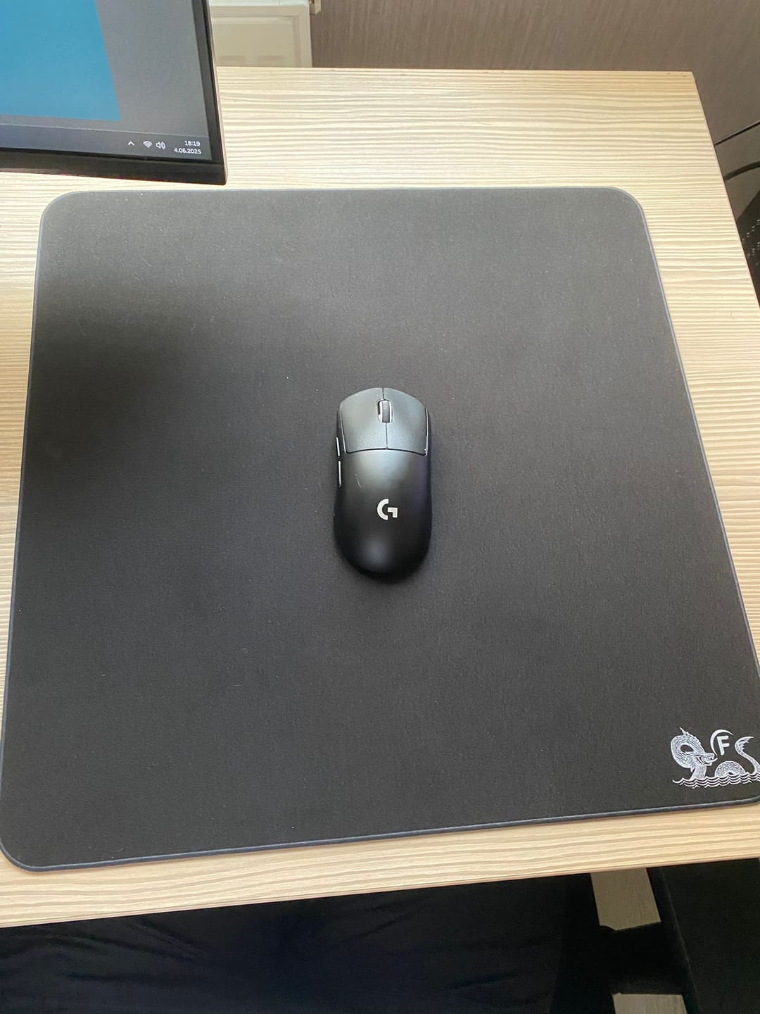 Customer photo review of FreeFall MFG V2 SV Taban Mousepad