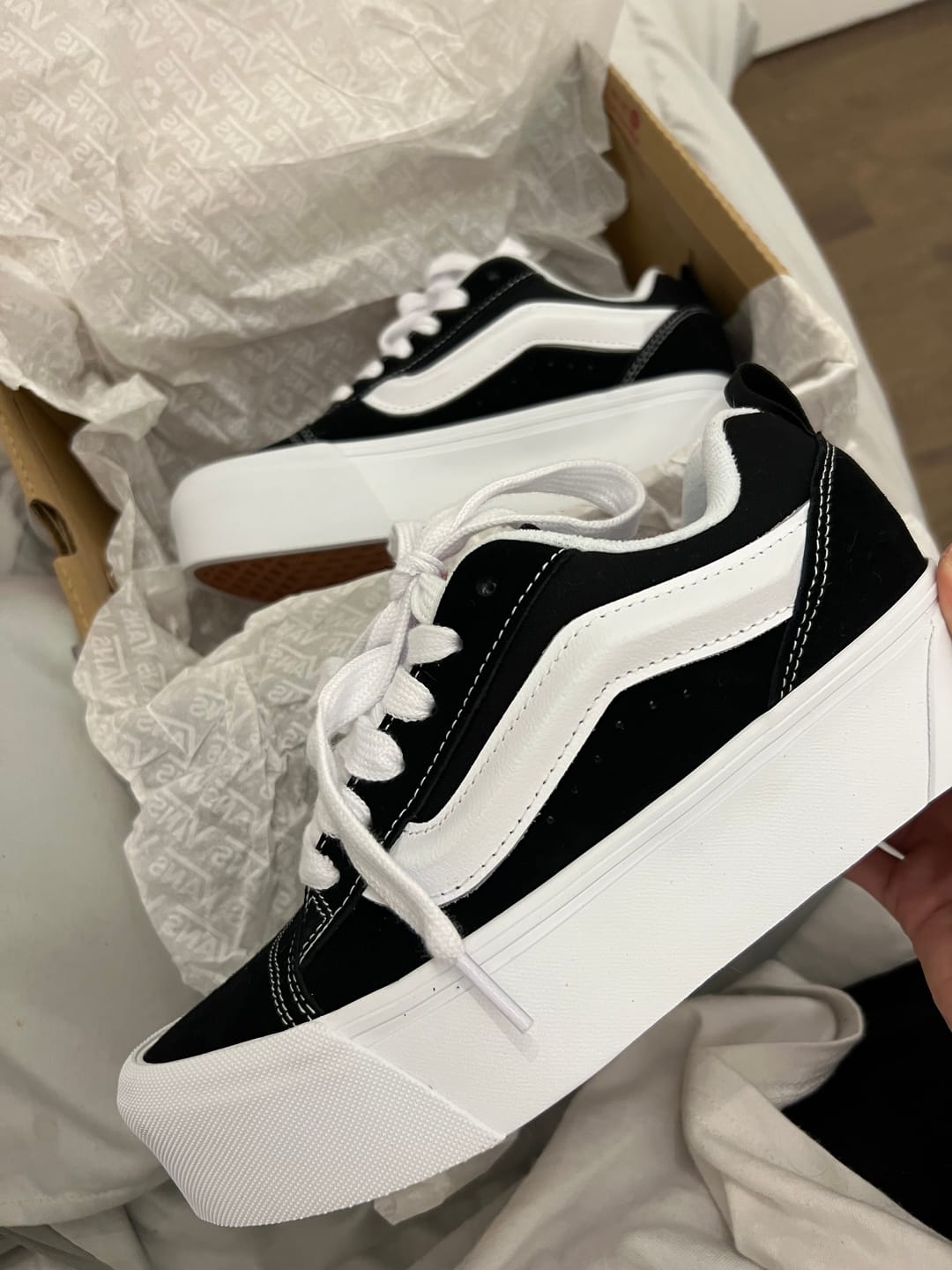 Customer photo review of Zapatilla Vans Knu Stack Plataforma Mujer Negro