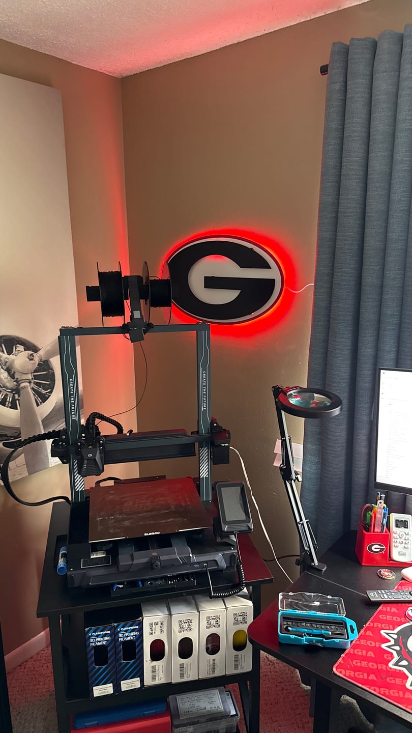 Customer photo review of Georgia Bulldogs "G" 3D Vintage Metal Wall Art
