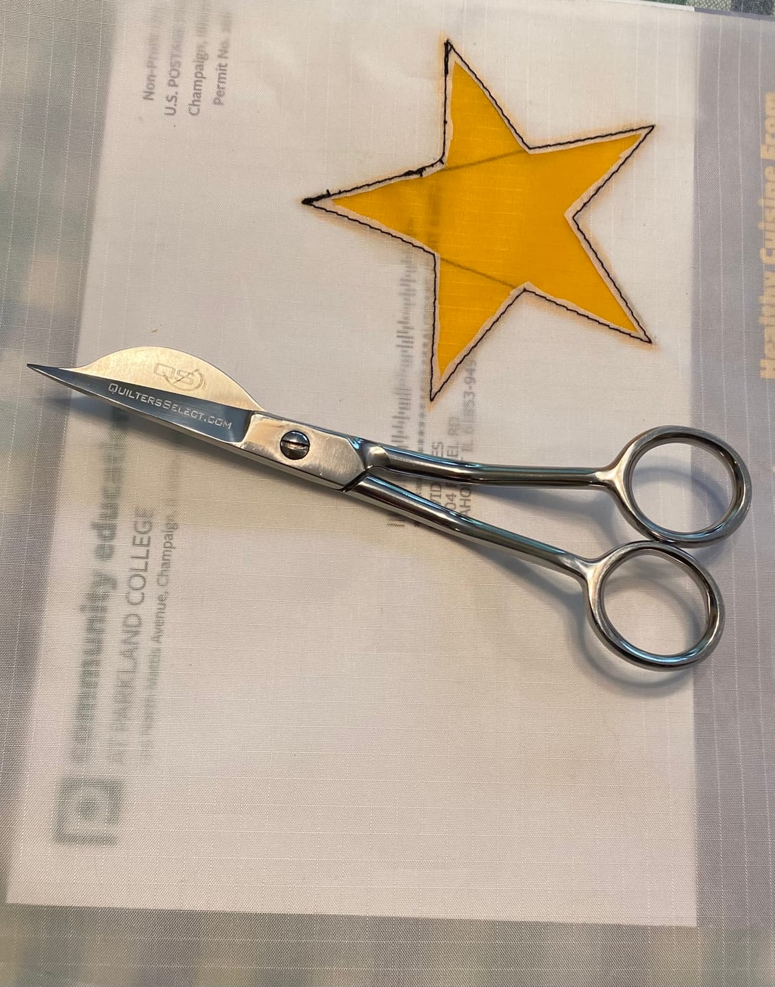 Customer photo review of Quilters Select Wave Applique Scissors
