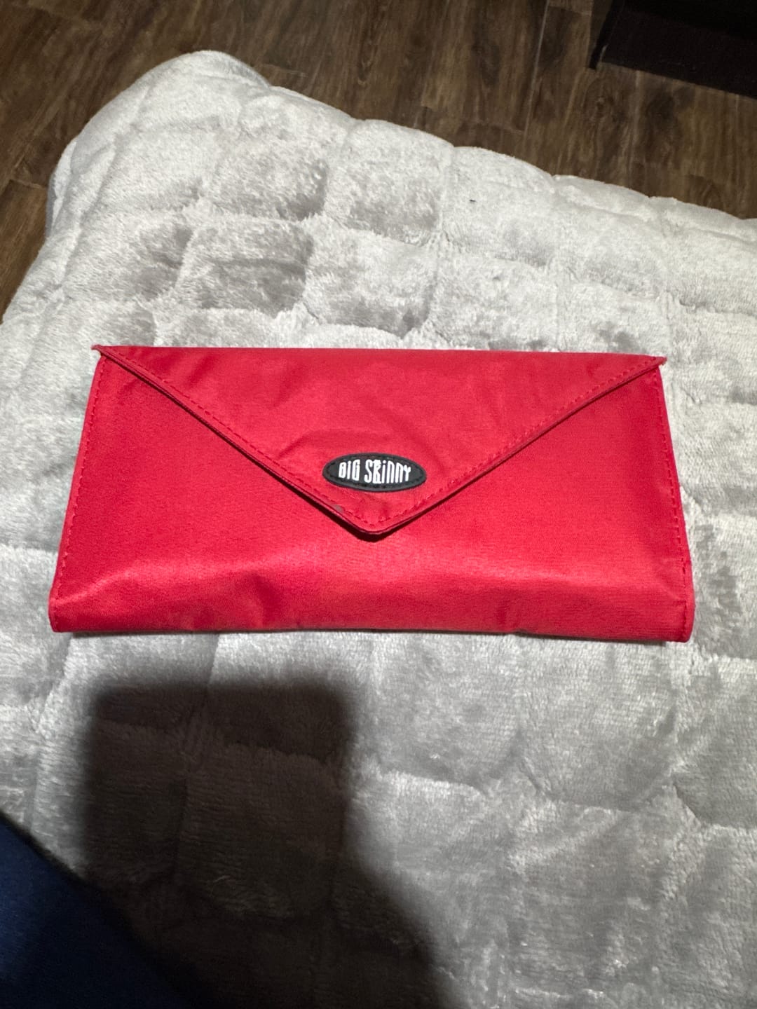 Customer photo review of Slimvelope Red