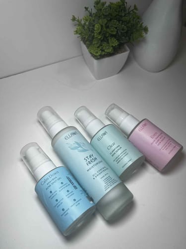 Customer photo review of Stay Fresh Moisturizer Controls Oil and Brightens
