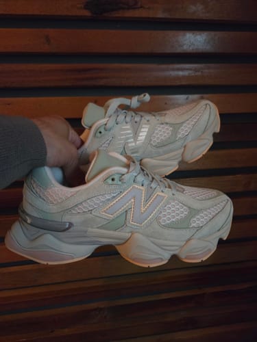 Customer photo review of New Balance 9060 Moss Green