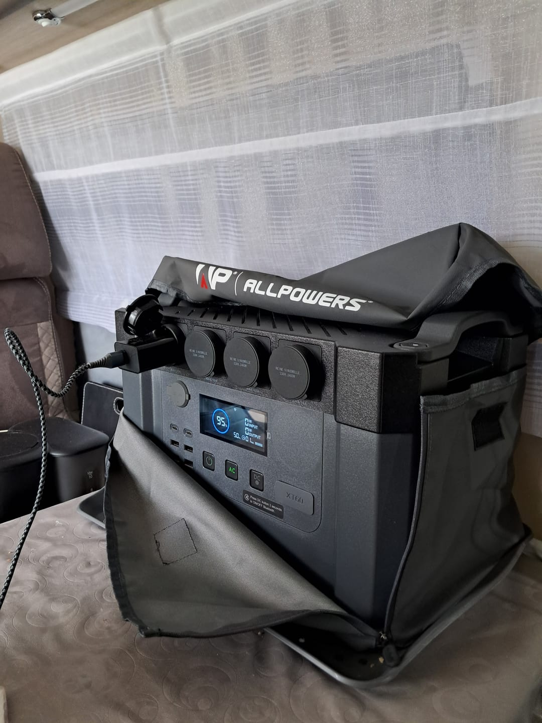 Customer photo review of ALLPOWERS S2000 Pro Station électrique portable 2400W 1451Wh