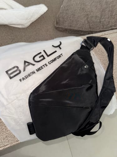 Customer photo review of SafeTravel - תיק צד מהפכני נגד גניבות